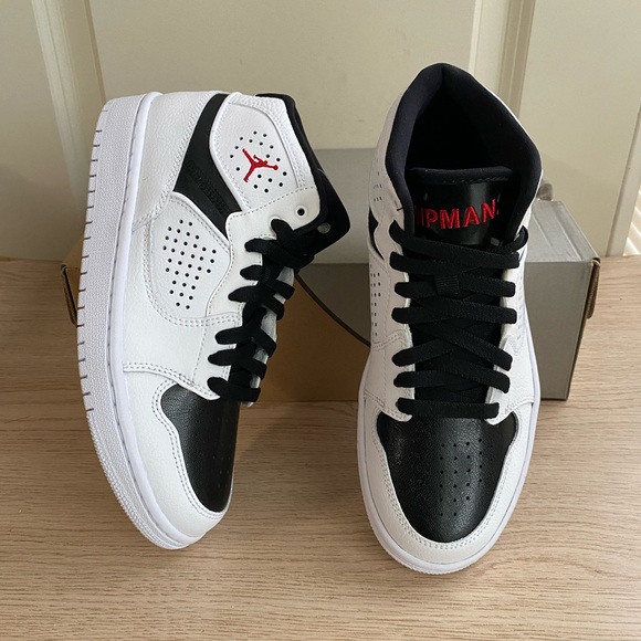 Nike Air Jordan Access White/Black/University Red Kids Sneakers- SZ 5.5, 6 - Picture 3 of 8